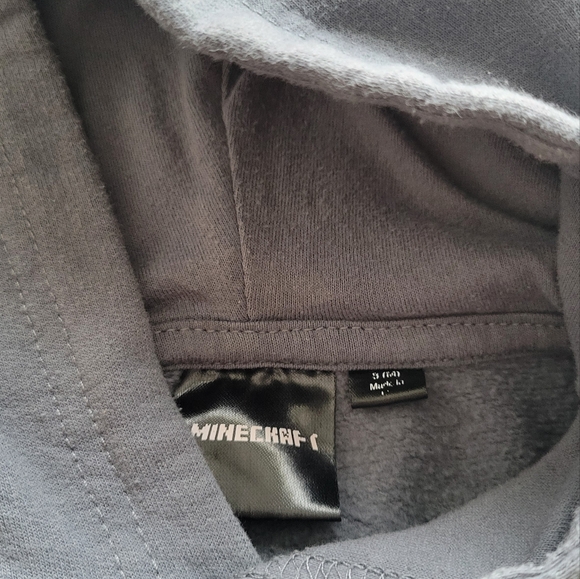 Boys Hoodies Two Size M - Picture 5 of 6